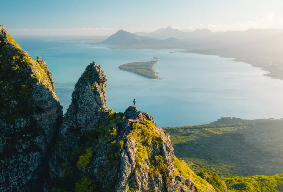 Actions environnementales : utilisation d'énergies renouvelables et gestion responsable de l'eau